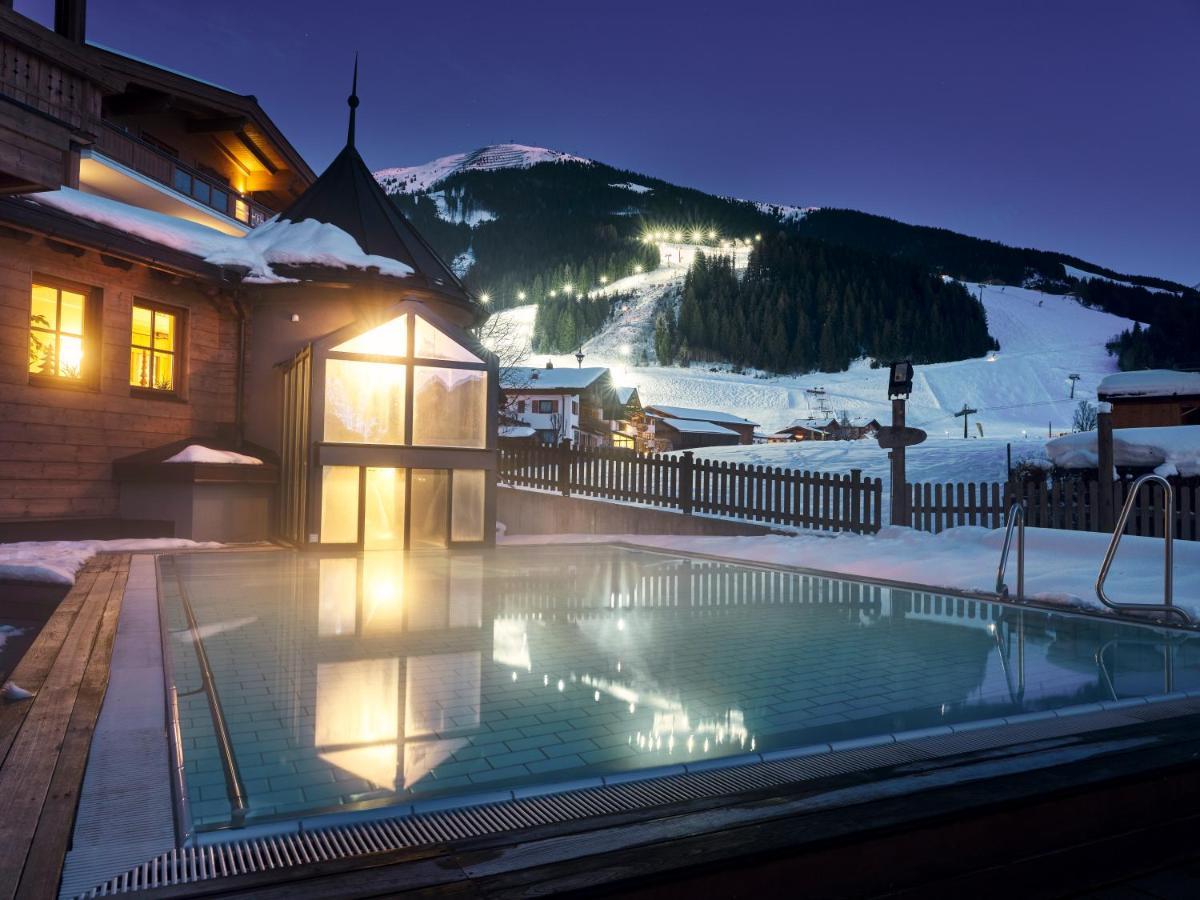 Hotel Hasenauer 4 Sterne Superior Saalbach-Hinterglemm Exterior photo